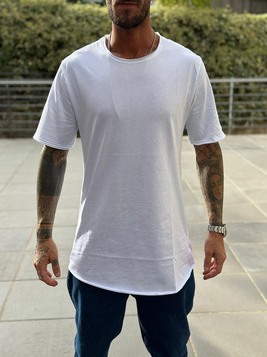 T-shirt over collo largo bianca a taglia